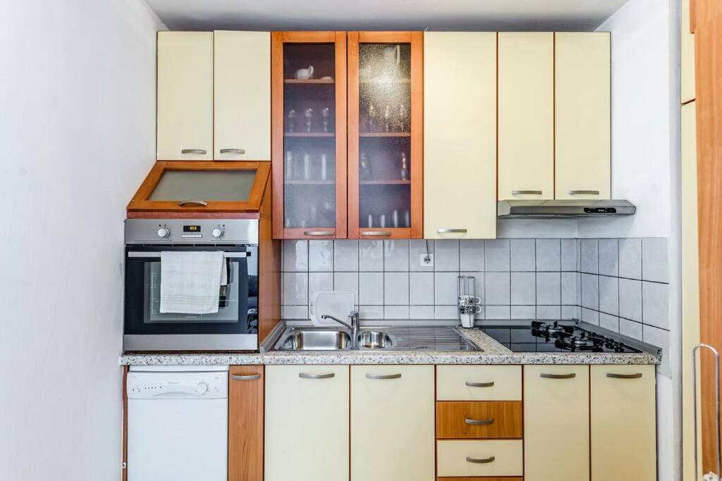 Apartment Tara Спліт Екстер'єр фото