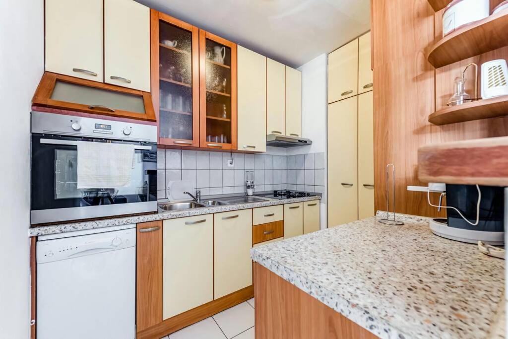 Apartment Tara Спліт Екстер'єр фото
